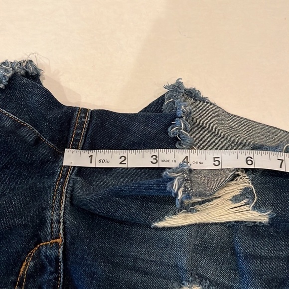 Joes Jeans Blythe Cutoff Shorts Mid Rise Size 26 - Picture 6 of 16